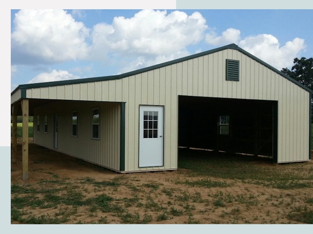 Строительство конюшен в Павлове