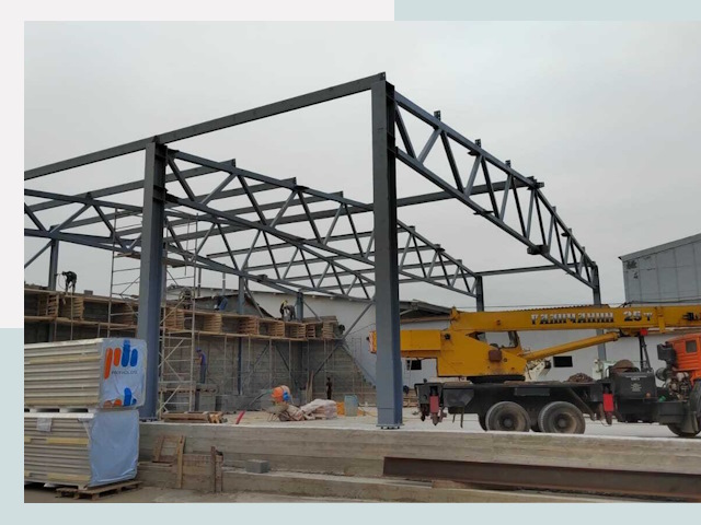 Строительство цехов в Павлове